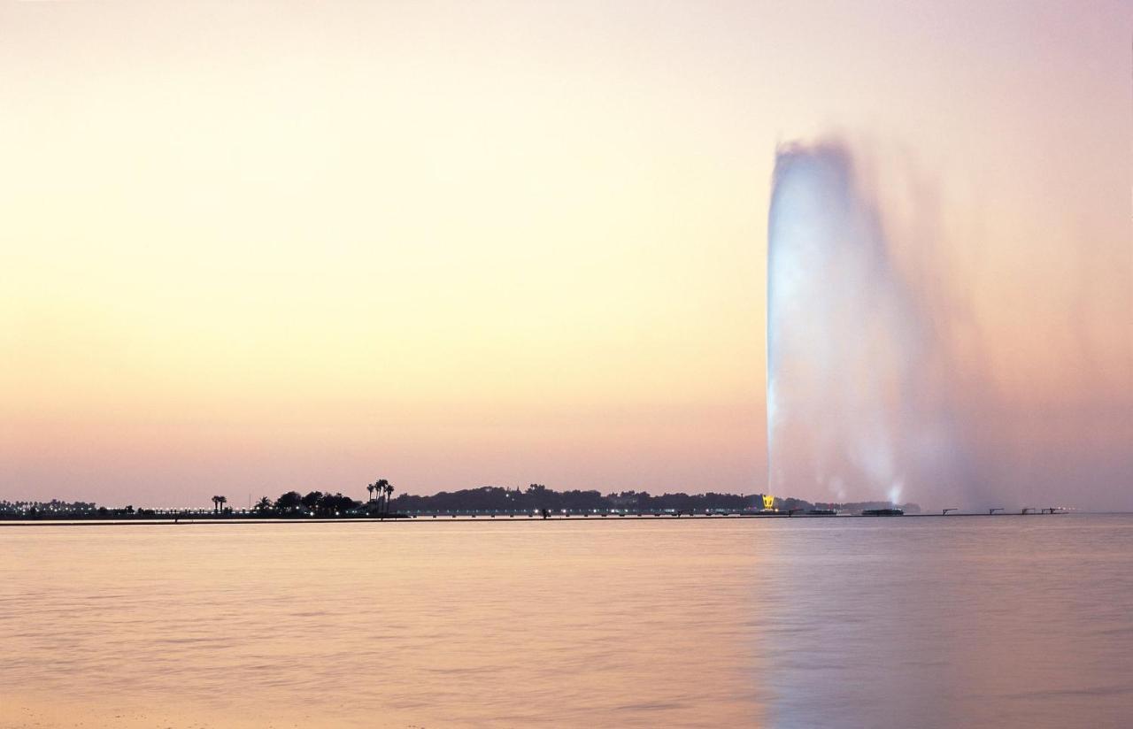 Crowne Plaza Jeddah By Ihg Hotel Eksteriør billede Fountain of the Kingdom